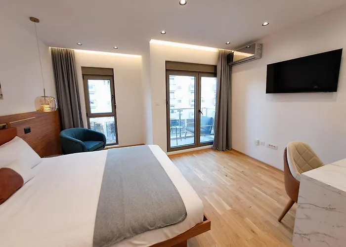 Stylish With Elegant Touches * Podgoriçe